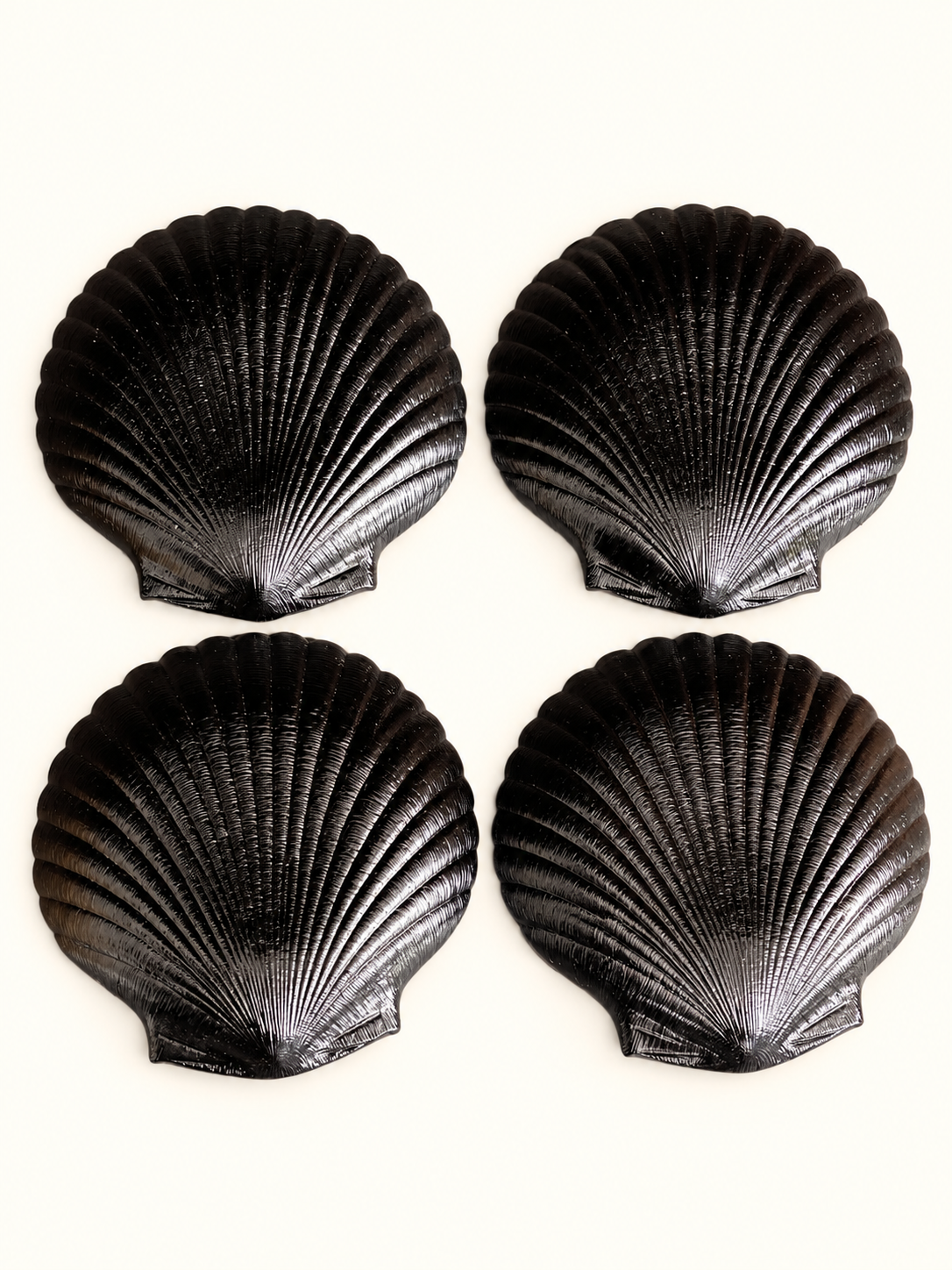 Arcoroc Coquillage Black Glass Shell Plate Set