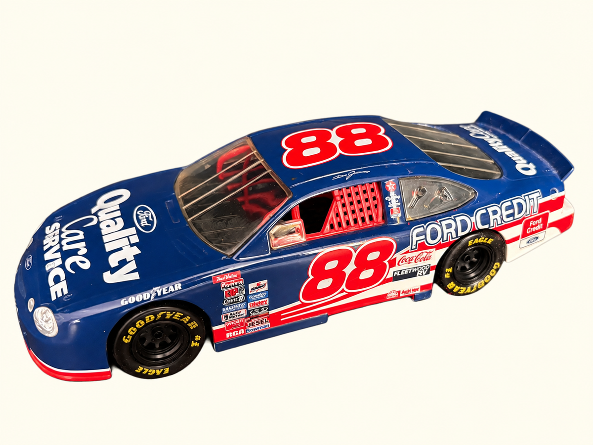 2000 NASCAR Dale Jarrett #88 Quality Care Car